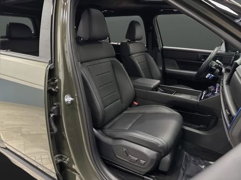 Used 2025 Hyundai Santa Fe Calligraphy image 34