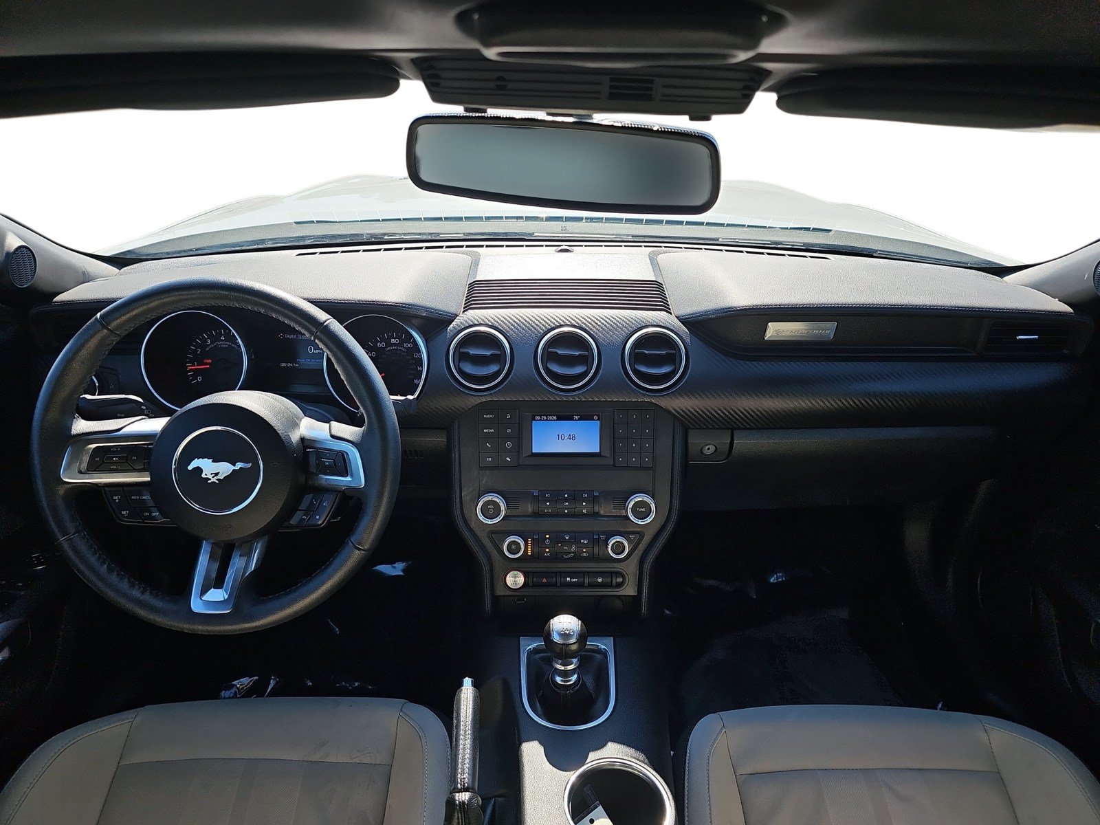 Used 2019 Ford Mustang Convertible RWD image 10