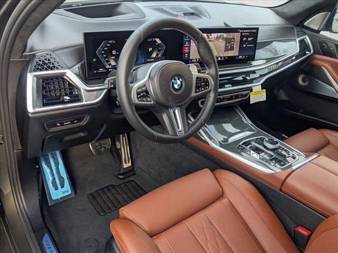 New 2026 BMW X7 M60i image 3