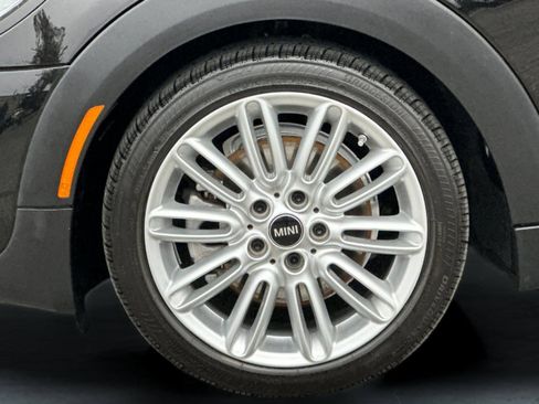 Used 2020 MINI Cooper S w/ Premium Package image 24