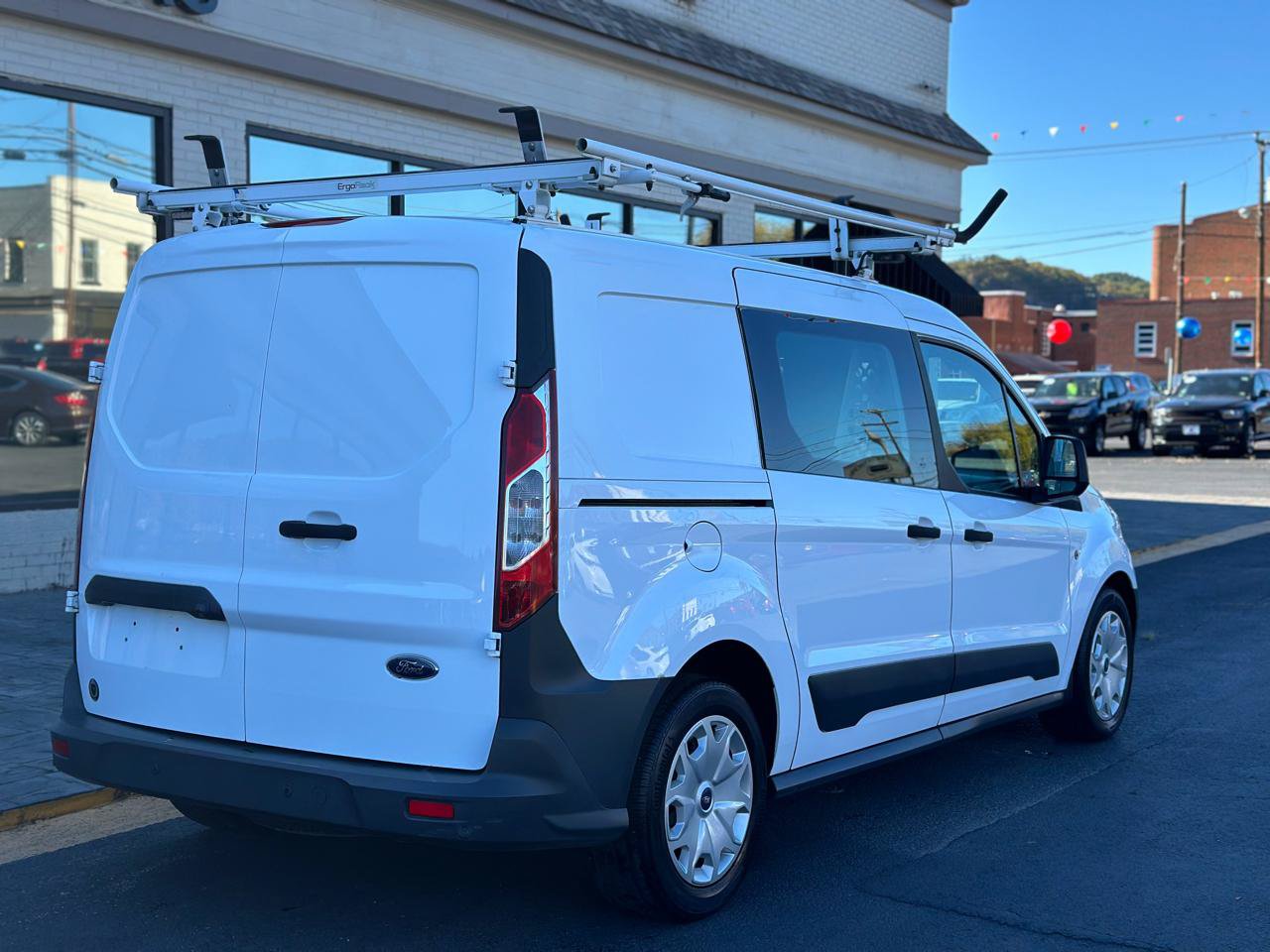 Used 2017 Ford Transit Connect XL FWD image 3