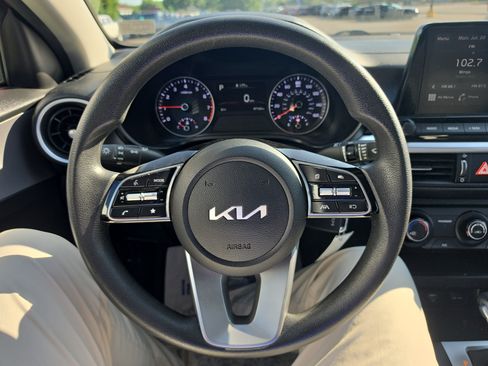 Used 2023 Kia Forte LXS FWD image 18