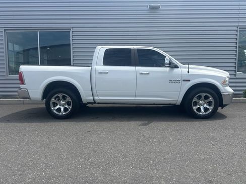 Used 2017 RAM 1500 Laramie w/ Convenience Group AWD/4WD image 2