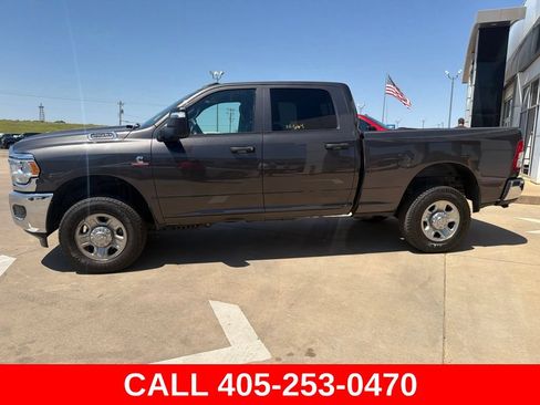 Used 2024 RAM 2500 Tradesman w/ Chrome Appearance Group AWD/4WD image 6