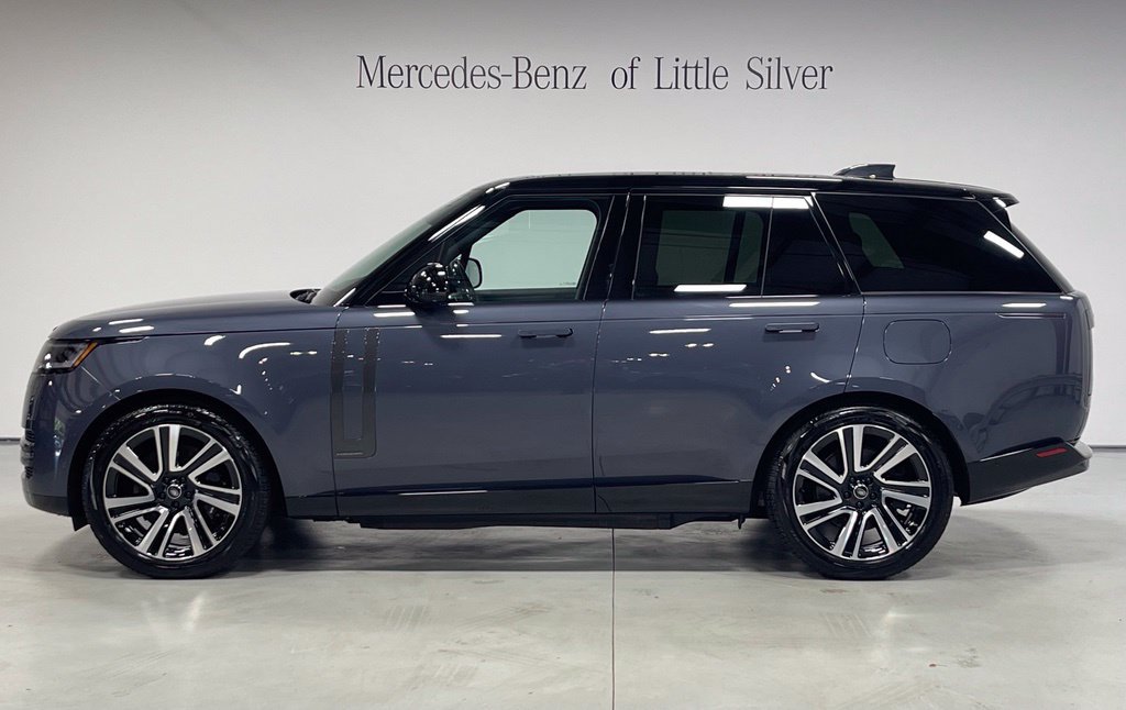Used 2025 Land Rover Range Rover Autobiography AWD/4WD image 2