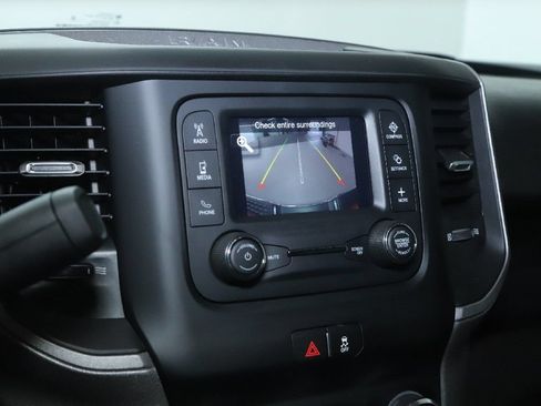 Used 2024 RAM 3500 Tradesman w/ Chrome Appearance Group AWD/4WD image 29