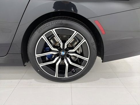 Used 2025 BMW 740i xDrive w/ Premium Package image 48