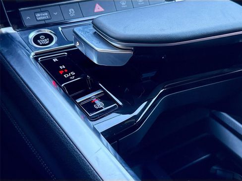 Certified 2024 Audi Q8 e-tron Premium image 17