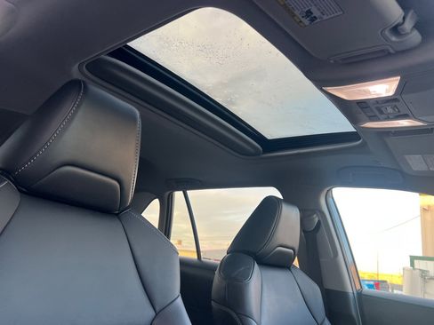 Used 2023 Toyota RAV4 XLE Premium image 19