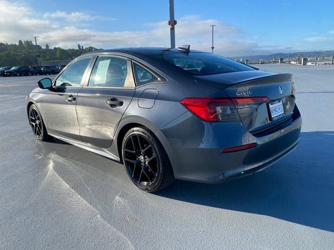 Used 2023 Honda Civic Sport image 12