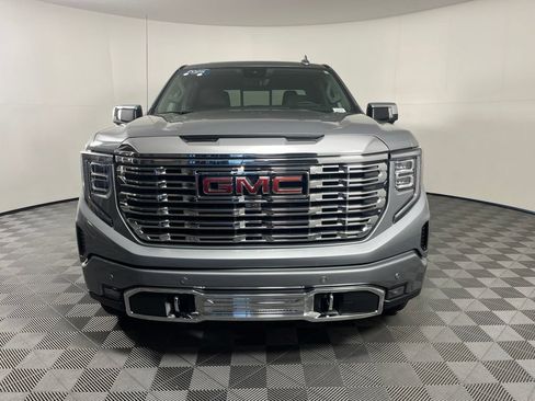 Certified 2025 GMC Sierra 1500 Denali w/ Denali Reserve Package AWD/4WD image 16