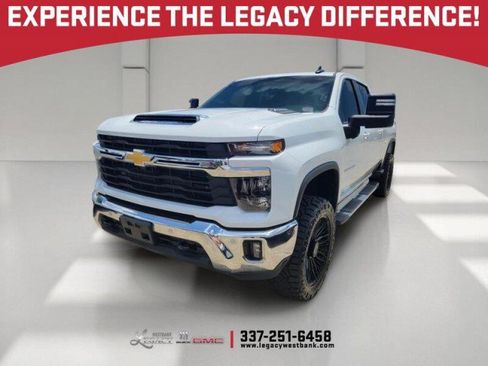 Used 2025 Chevrolet Silverado 2500 LT w/ Safety Package AWD/4WD image 1