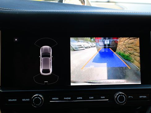 Used 2021 Porsche Macan S image 38