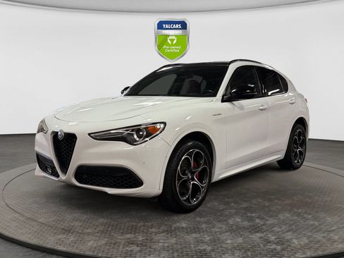 Used 2022 Alfa Romeo Stelvio Veloce AWD/4WD image 1