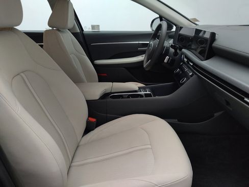 Used 2025 Hyundai Sonata SEL FWD image 21