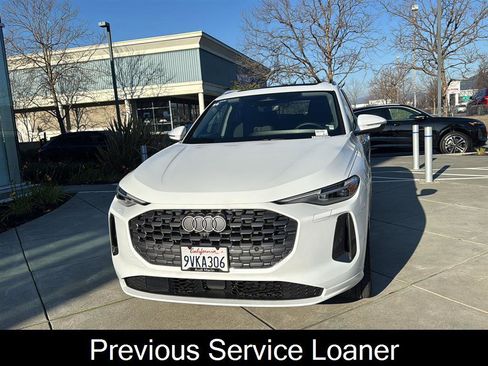 Used 2025 Audi Q5 Premium Plus w/ Premium Plus image 2