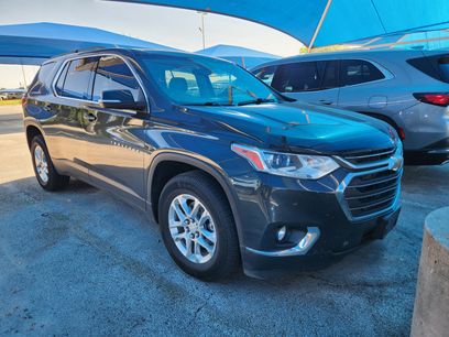 Used 2021 Chevrolet Traverse LT