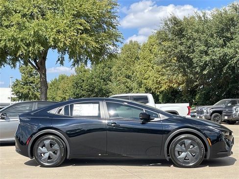 New 2026 Toyota Prius Plug-In Hybrid image 3