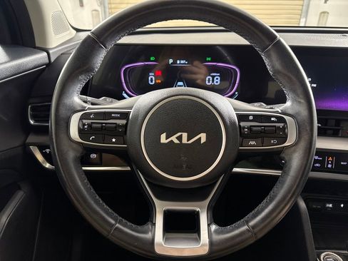 Used 2023 Kia Sportage EX image 12
