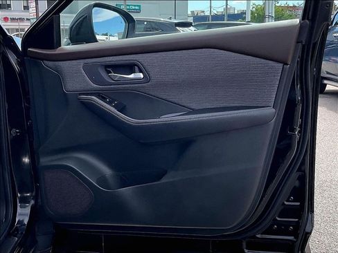 Certified 2023 Nissan Rogue SV AWD/4WD image 12