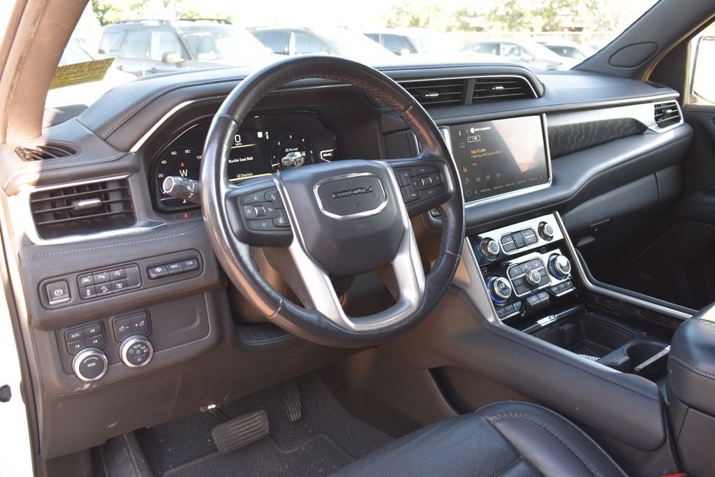 Used 2023 GMC Yukon Denali AWD/4WD image 9