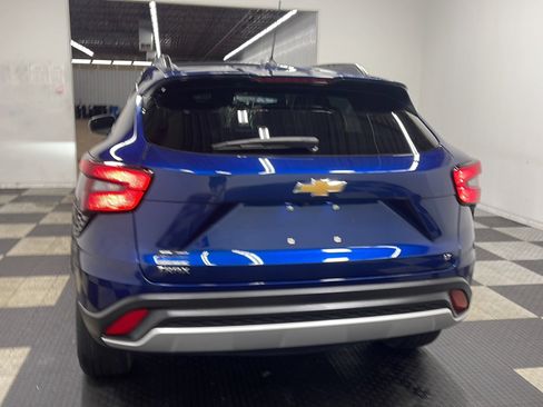 Used 2024 Chevrolet Trax LT w/ Driver Confidence Package FWD image 16