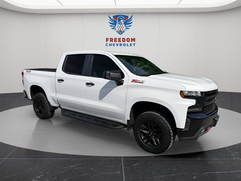 Used 2019 Chevrolet Silverado 1500 LT Trail Boss AWD/4WD image 9