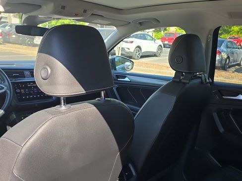 Used 2023 Volkswagen Tiguan SE image 15