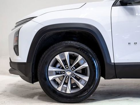 Used 2025 Chevrolet Equinox LT image 22