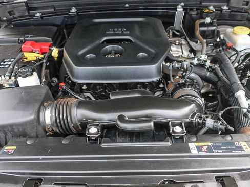 Used 2023 Jeep Wrangler Unlimited Rubicon AWD/4WD image 27