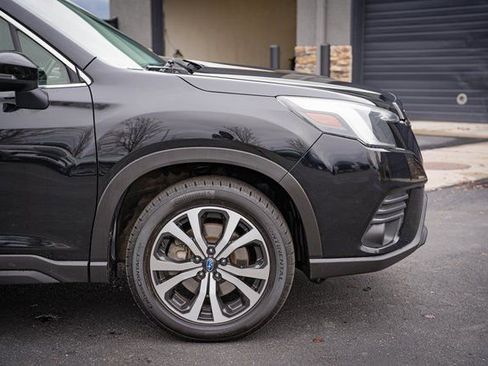 Used 2022 Subaru Forester Limited image 5
