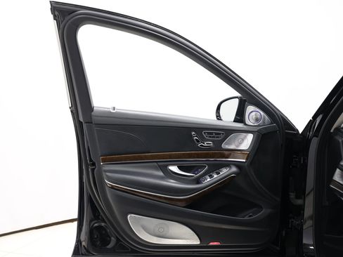 Used 2016 Mercedes-Benz Maybach S 600 image 10