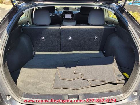 Certified 2022 Toyota Prius LE FWD image 13