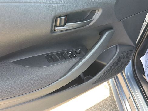 Used 2024 Toyota Corolla LE FWD image 13