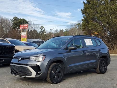 Certified 2025 Volkswagen Taos S image 31