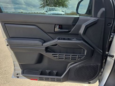 Used 2025 Toyota Tacoma SR image 25