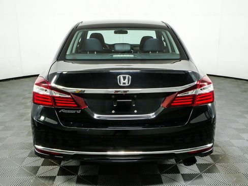 Used 2016 Honda Accord LX image 24
