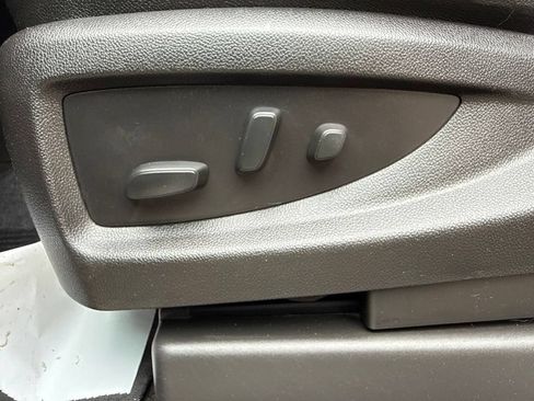 Used 2018 GMC Sierra 1500 SLT AWD/4WD image 30