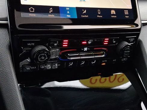 Used 2022 Jeep Grand Cherokee Limited 4xe image 16