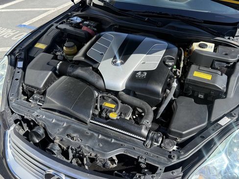 Used 2004 Lexus SC 430 Convertible RWD image 16