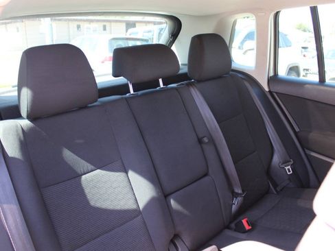 Used 2012 Volkswagen Tiguan S FWD image 11