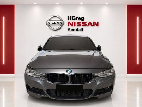 Used 2015 BMW 335i xDrive Sedan AWD/4WD image 4