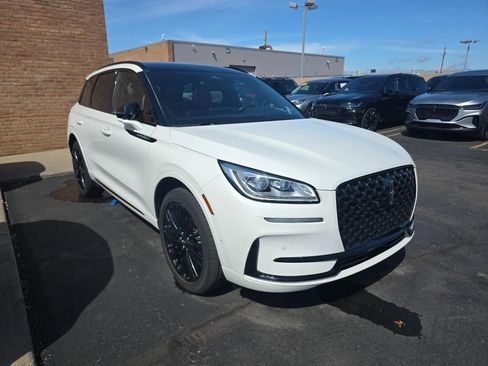 Used 2024 Lincoln Corsair Reserve w/ Equipment Group 202A image 1