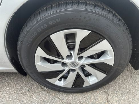 Used 2024 Nissan Altima 2.5 S image 15