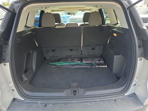 Used 2015 Ford Escape SE w/ Equipment Group 201A FWD image 9