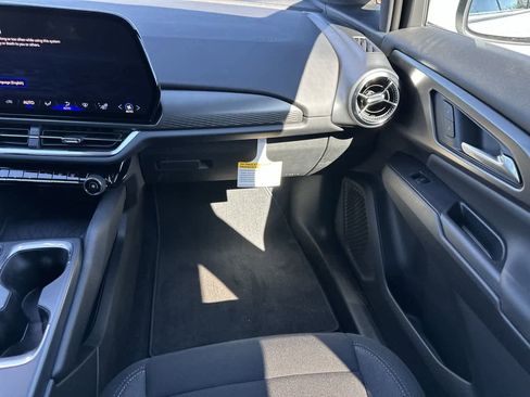 New 2026 Chevrolet Equinox EV LT image 10