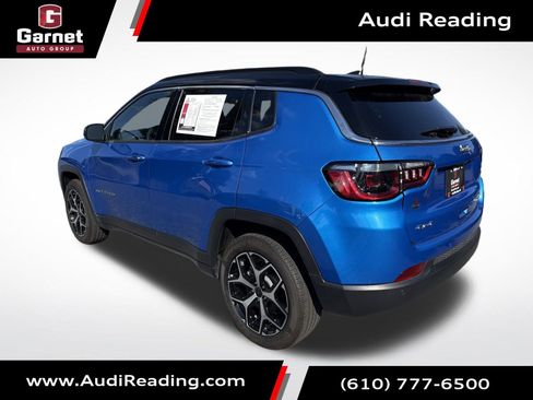 Used 2025 Jeep Compass Limited image 3