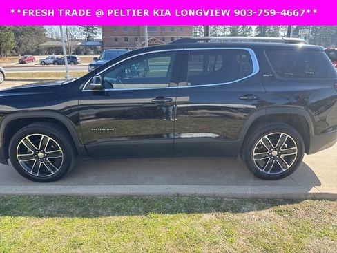 Used 2020 GMC Acadia SLT w/ Driver Alert Package II image 3