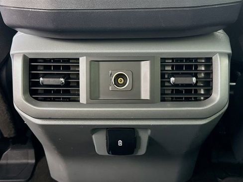 Used 2022 Ford F150 XLT image 25