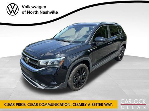 Certified 2023 Volkswagen Taos SE w/ Panoramic Sunroof Package FWD image 1